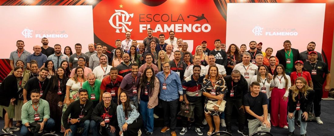 ESCOLAS DE FUTEBOL DO FLAMENGO